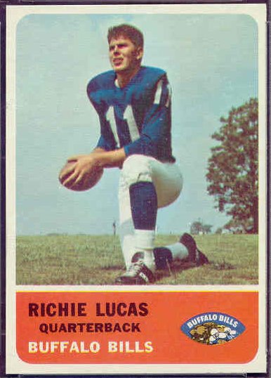19 Richie Lucas